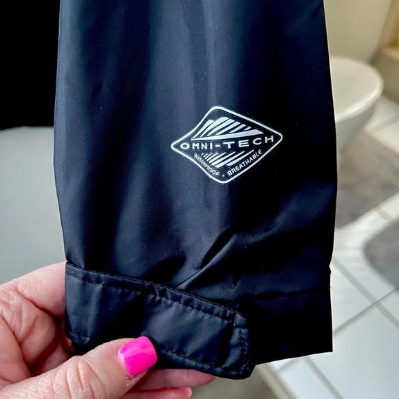 Women’s Columbia Rain Jacket, Omni-Tech, Size L - Picture 2 of 4